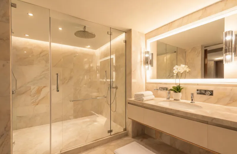 Hotel rain shower guest bathroom